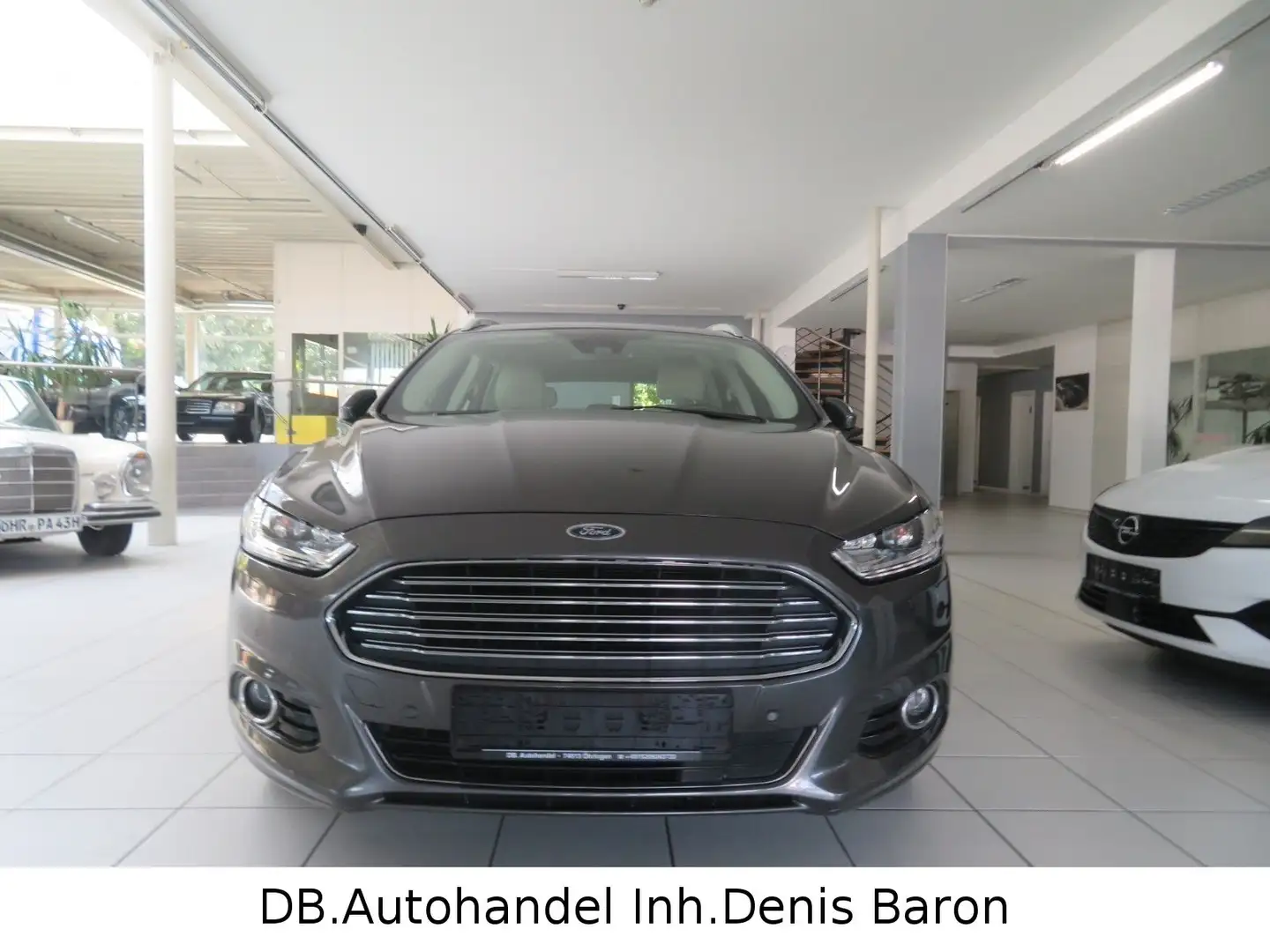 Ford Mondeo Turnier Titanium Aut. Leder Navi LED Kame Grau - 2