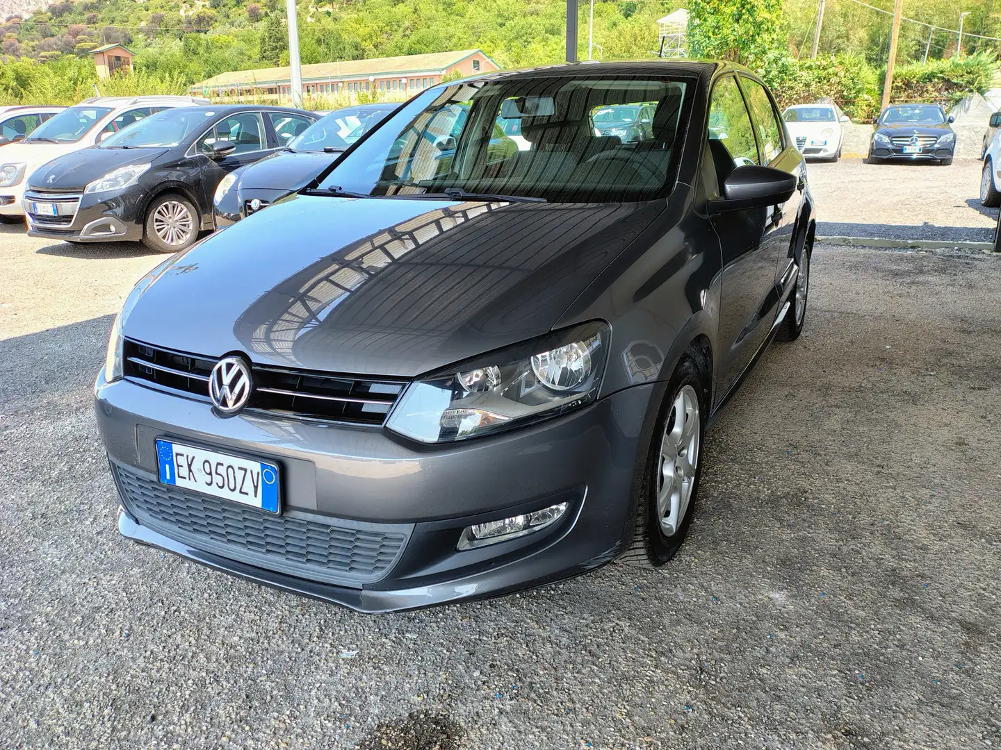 Volkswagen Polo 5p 1.4 Highline Gris - 1