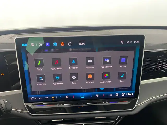 Volkswagen Passat view 15