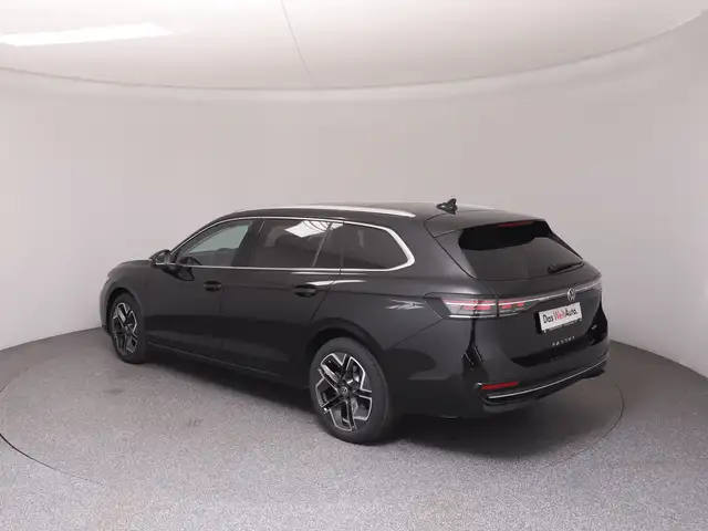 Volkswagen Passat view 5