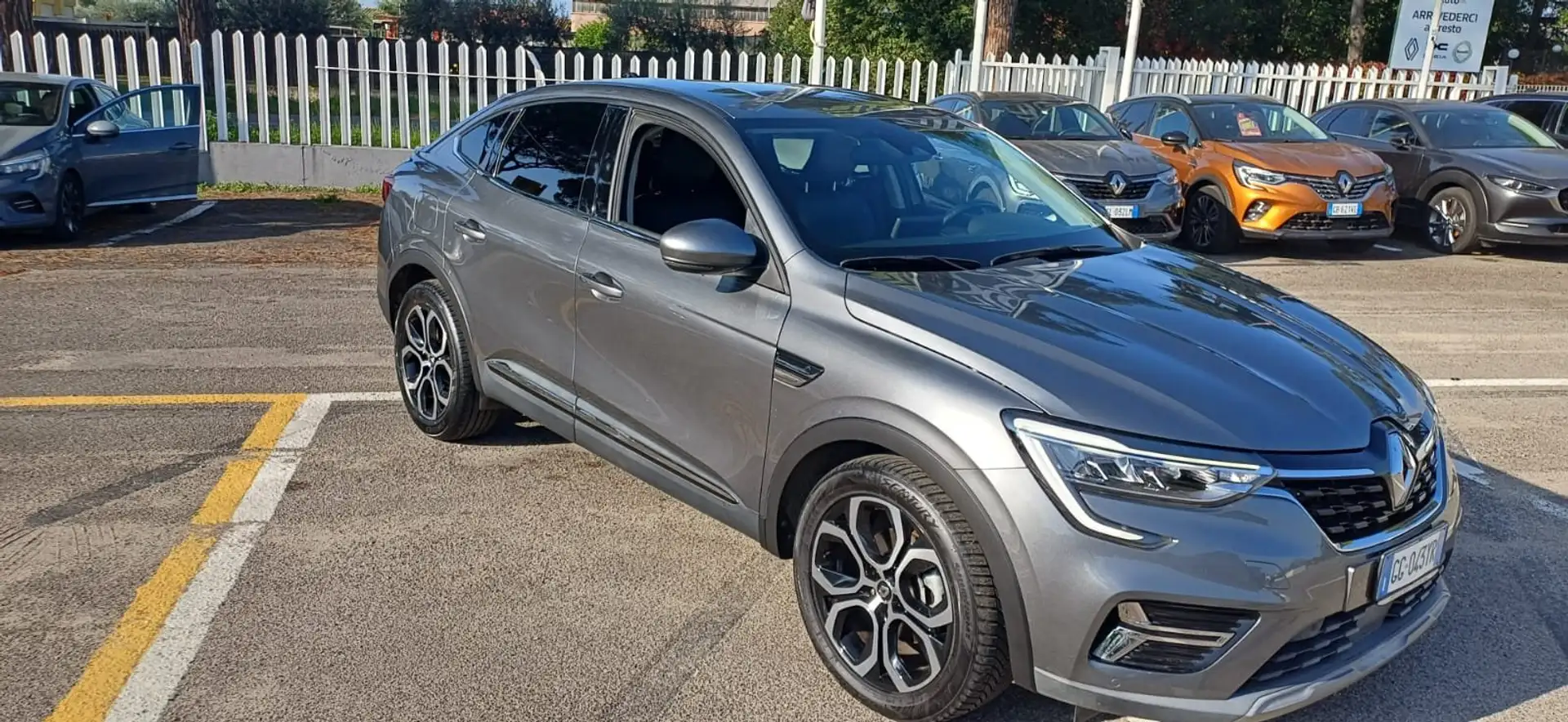 Renault Arkana Arkana 1.6 E-Tech hybrid Intens 145cv Grijs - 2