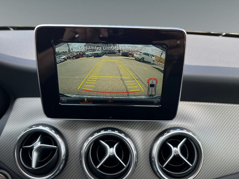 Mercedes-Benz GLA 200 Navi Memory Sitze El. Heckklappe 1. Hand — photo 13
