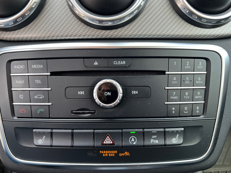 Mercedes-Benz GLA 200 Navi Memory Sitze El. Heckklappe 1. Hand — photo 14