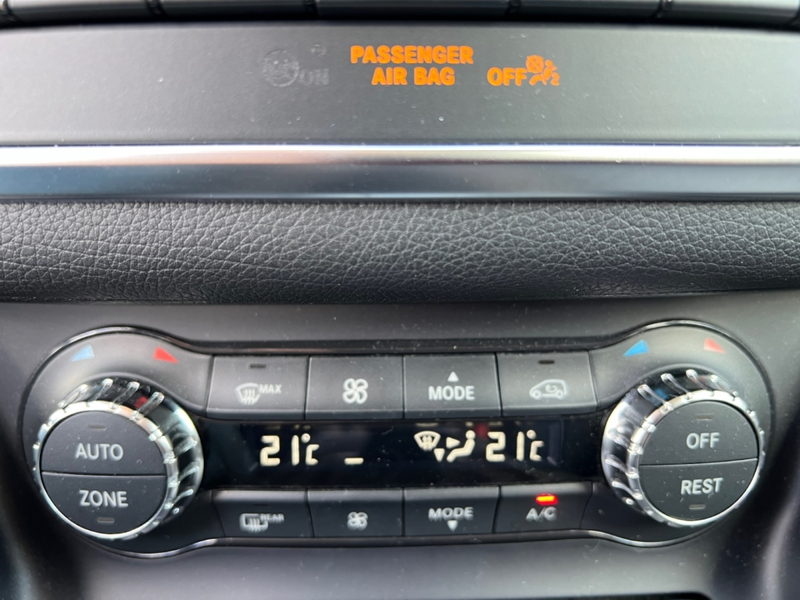 Mercedes-Benz GLA 200 Navi Memory Sitze El. Heckklappe 1. Hand — photo 15