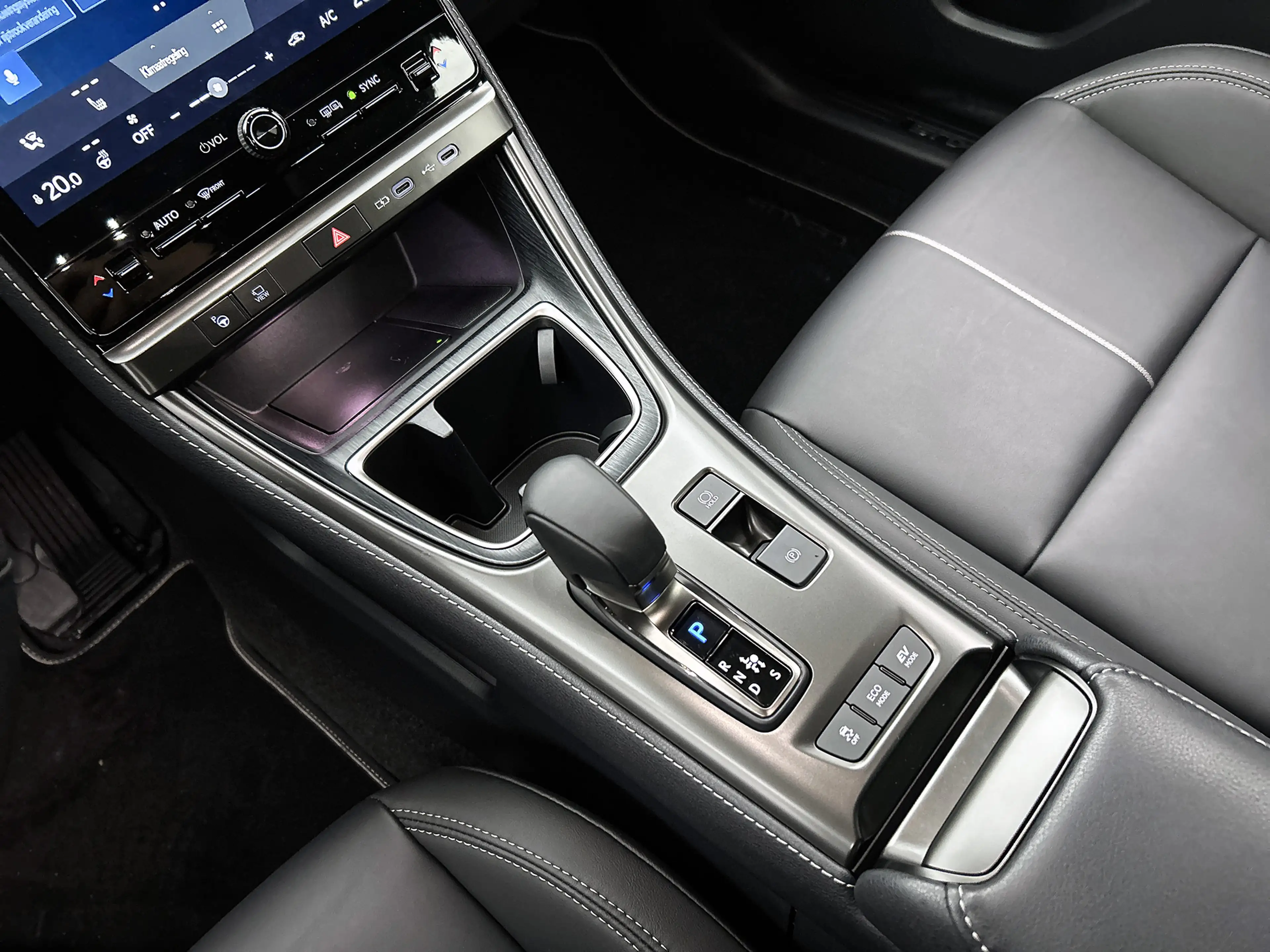 Lexus LBX Relax + Advance pakket — photo 13