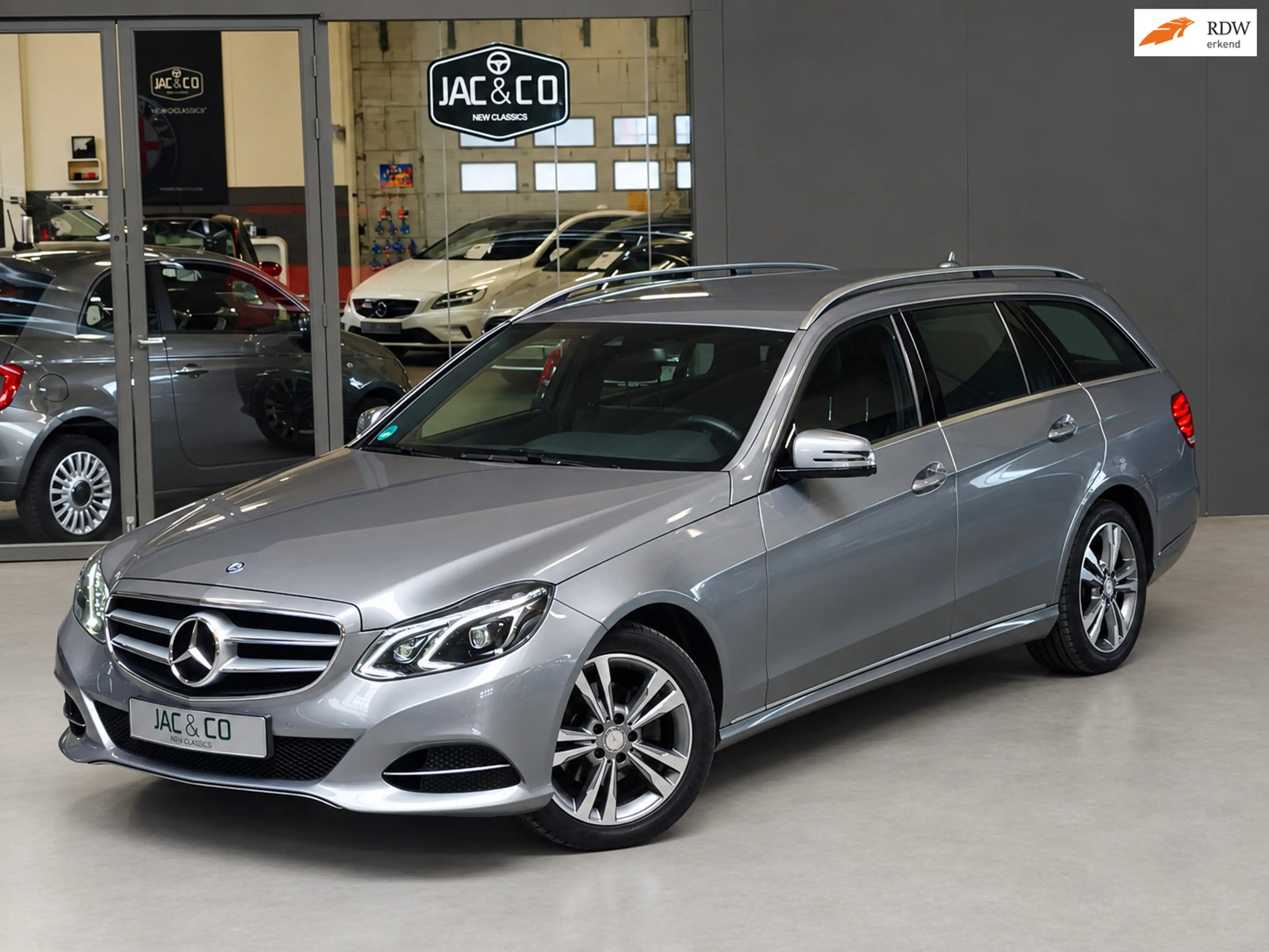 Mercedes-Benz E 200 Estate Prestige Avantgarde Carplay !