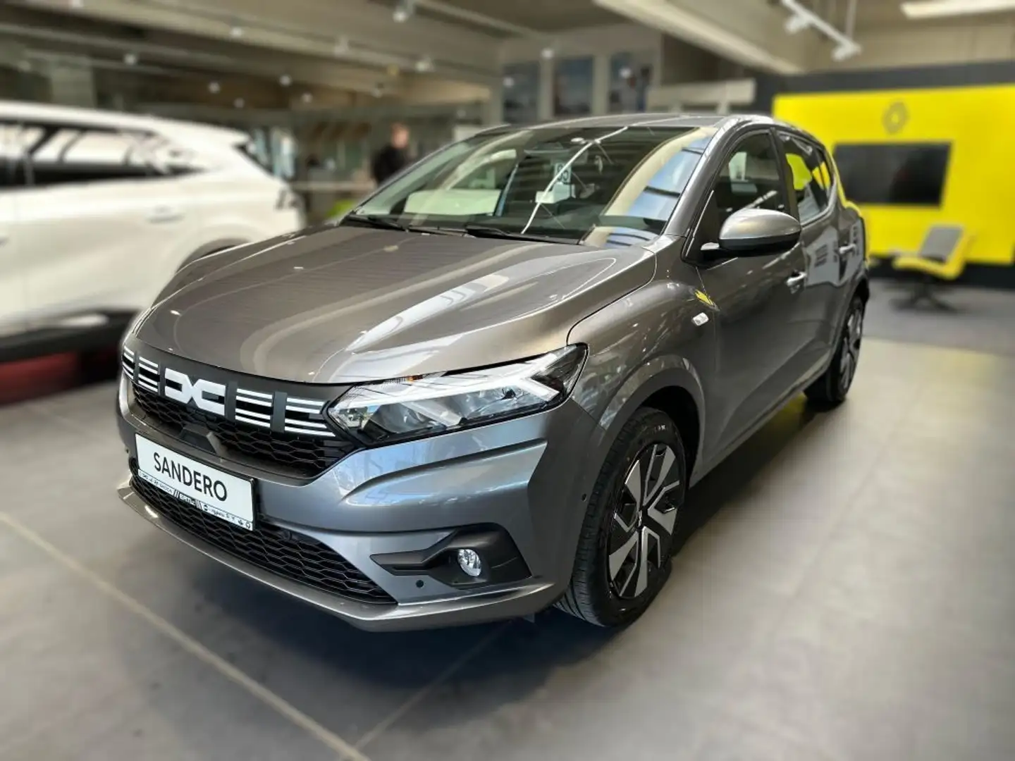 Dacia Sandero Expression ECO-G 100 3.J. Update Navi Grau - 1