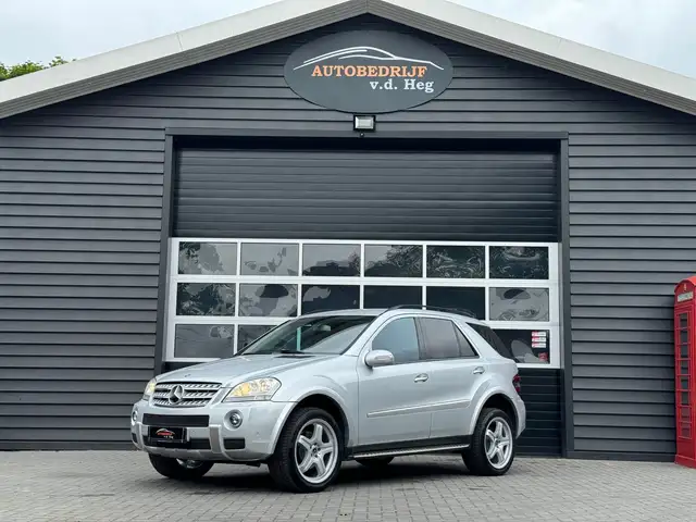 Mercedes-Benz V M-klasse V6 Youngtimer Grijs kenteken AMG pakket m