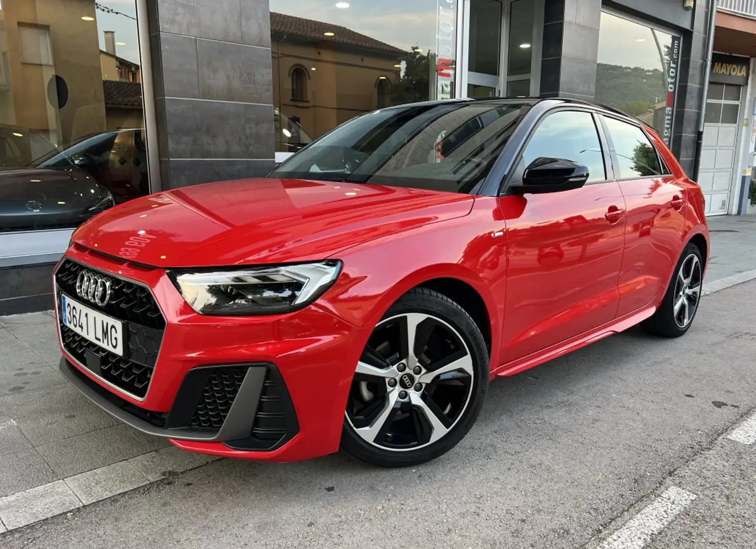 Audi A1 Sportback 30 TFSI S line Rojo - 1