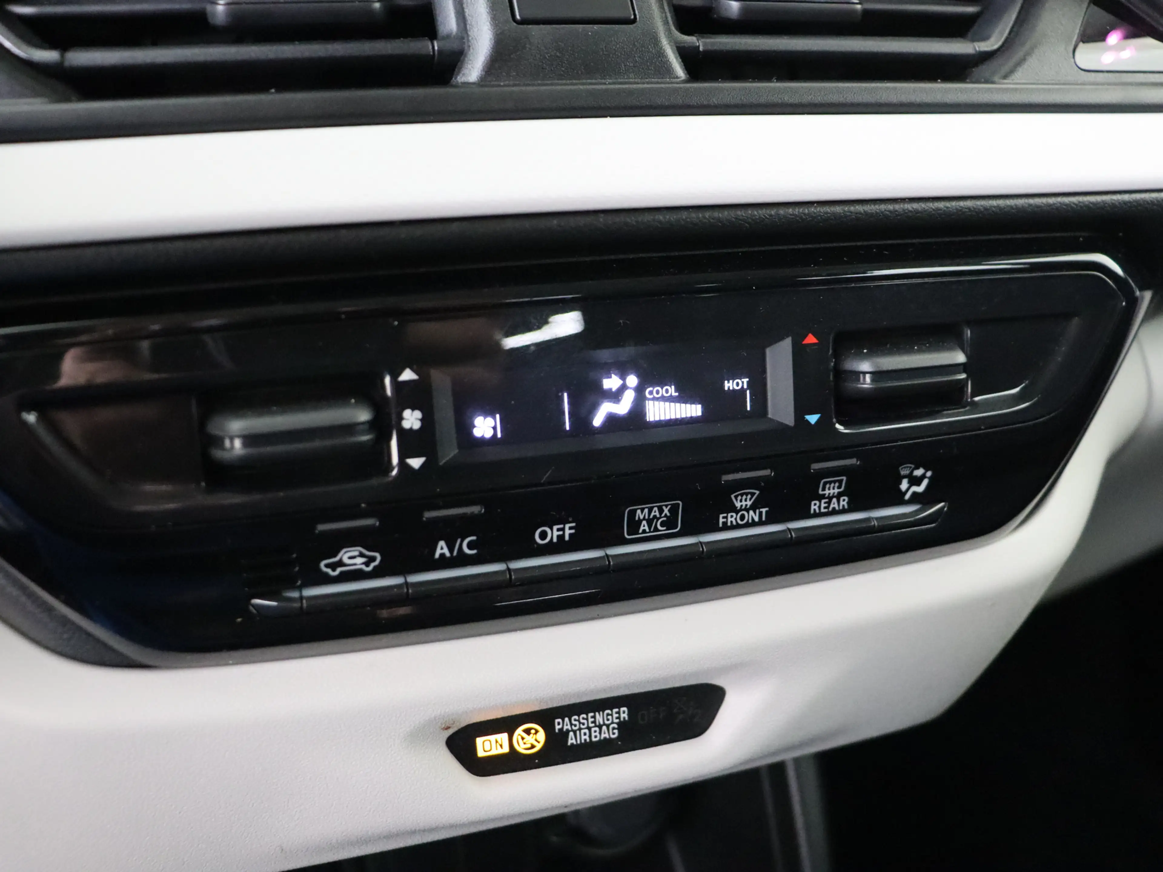 Suzuki Swift 1.2 Comfort Smart Hybrid | BTW voertuig | Dodehoek — photo 9