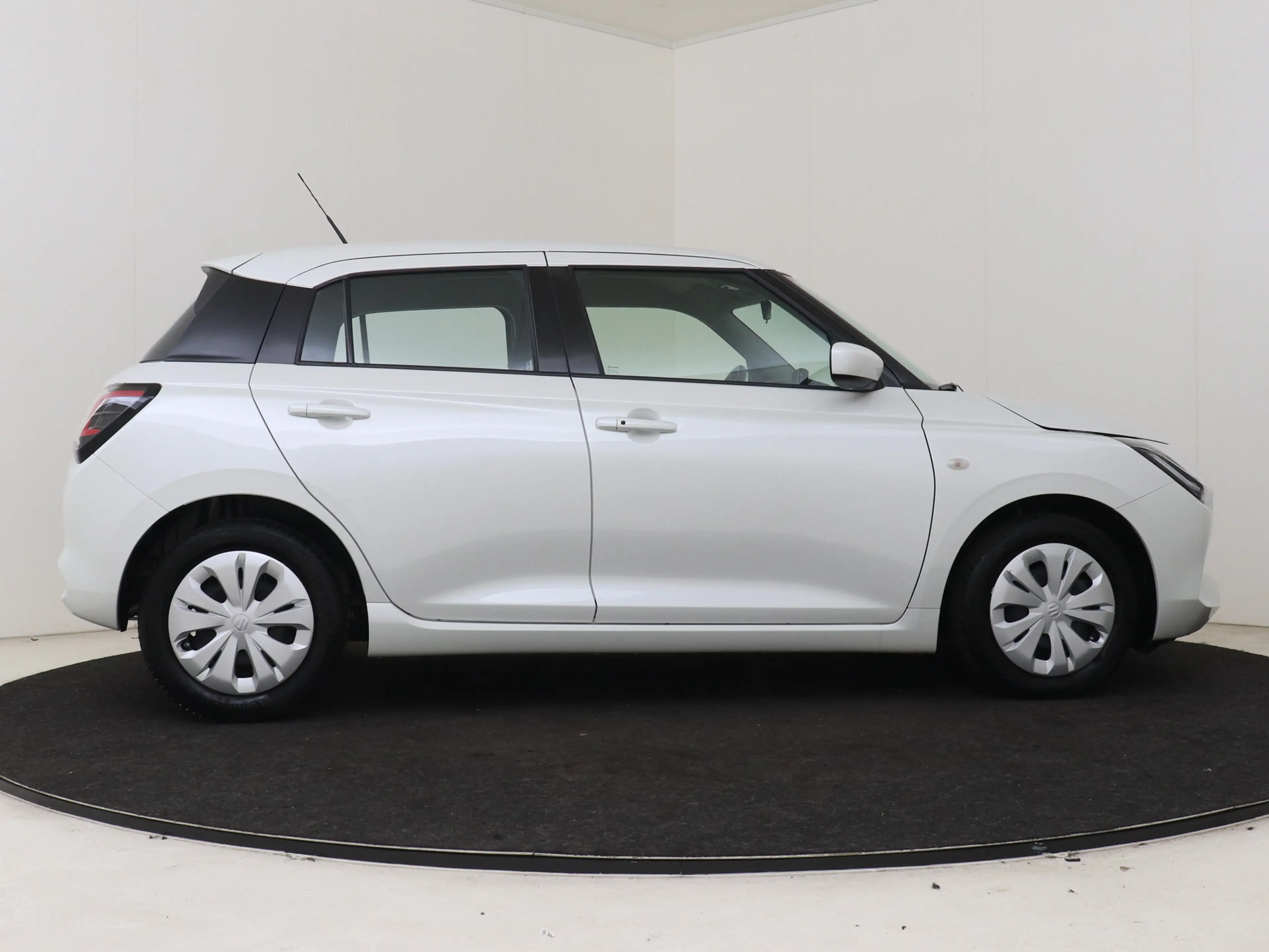 Suzuki Swift 1.2 Comfort Smart Hybrid | BTW voertuig | Dodehoek — photo 12