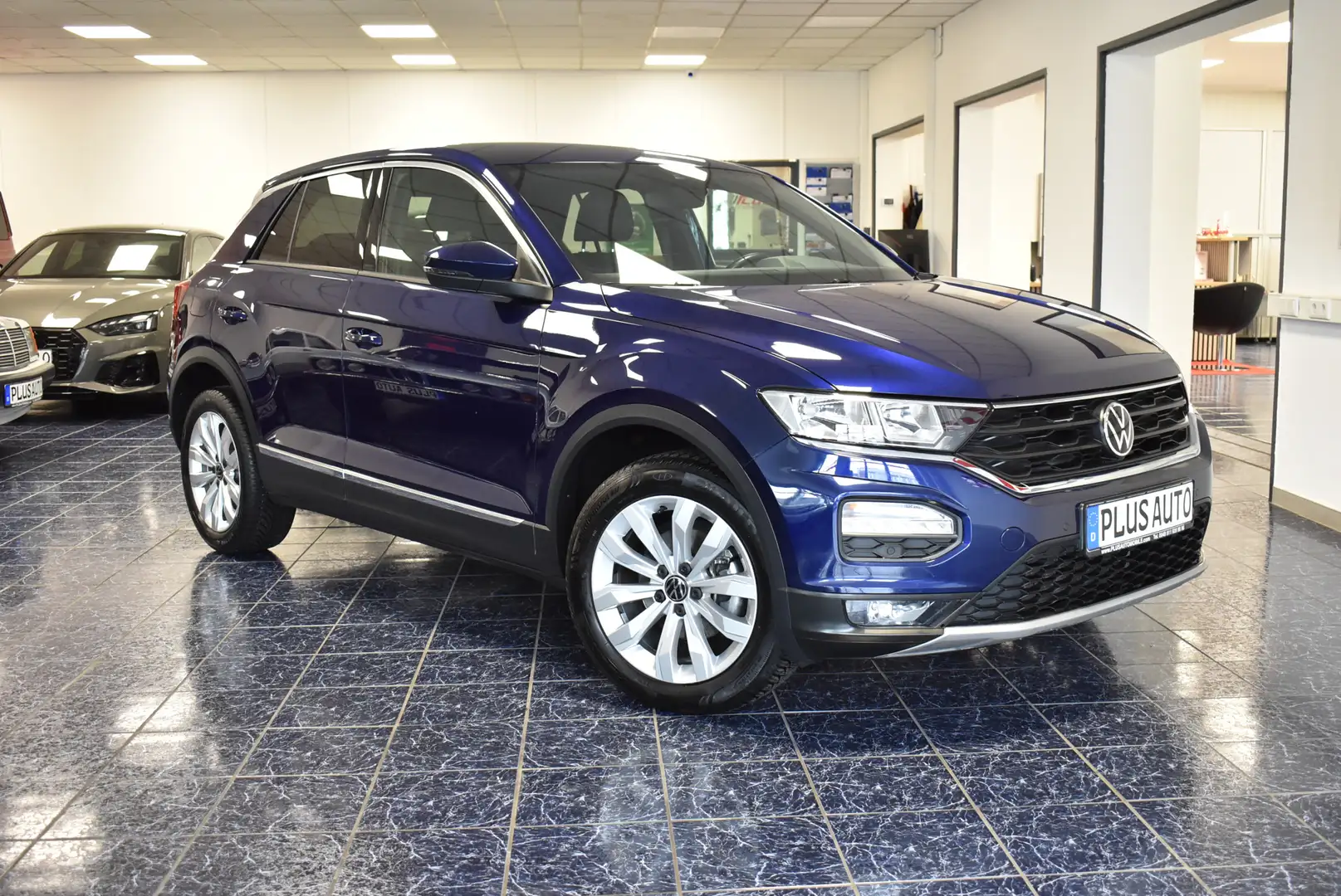 Volkswagen T-Roc 1,5 TSI Sport Navi LED Kamer Sitzheiz Temp Bleu - 1