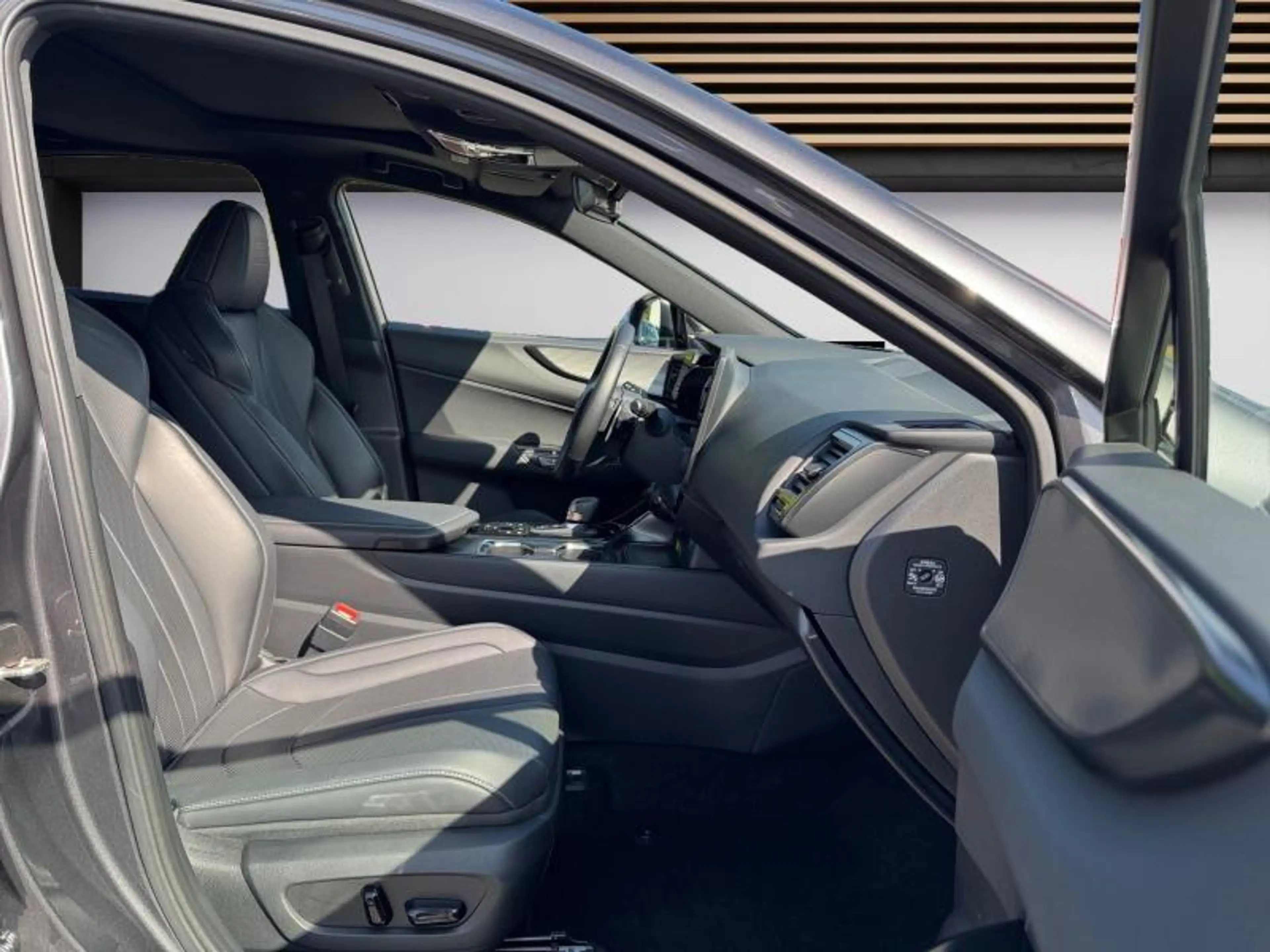 Lexus NX 450h+ 2.5 HSD F SPORT Line FULL OPTI — photo 13