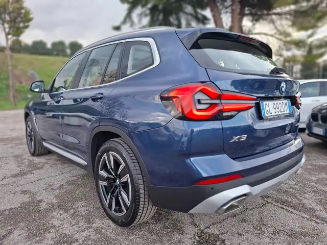 BMW X3 view 13