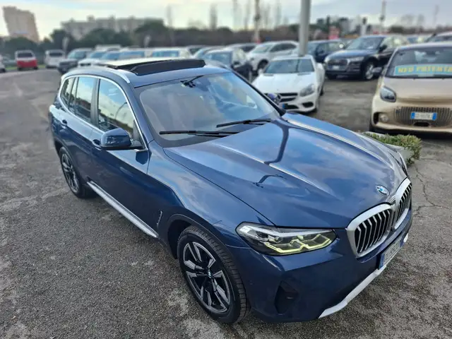 BMW X3 view 10