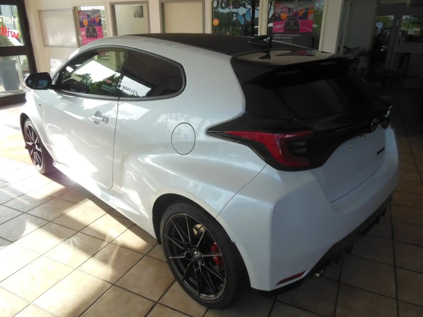 Toyota Yaris GR mit High-Performance-Paket * im Kundenauftrag Weiß - 2