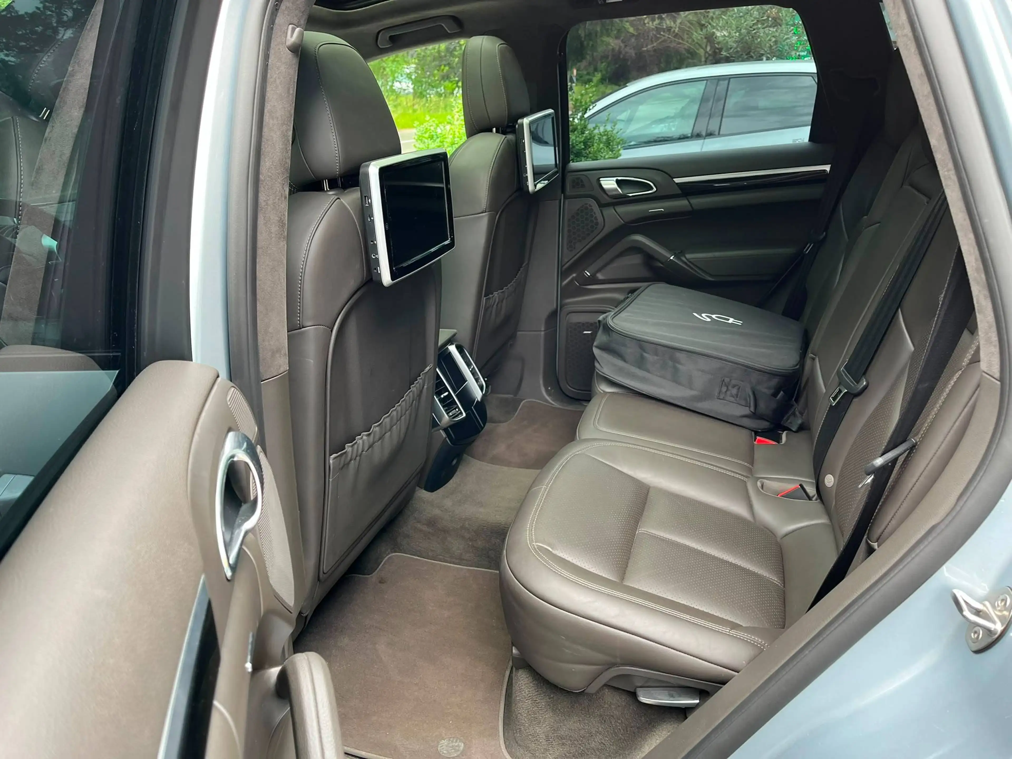 Porsche Cayenne Cayenne 3.0i V6 Hybrid Tiptronic S PLUG-IN — photo 14