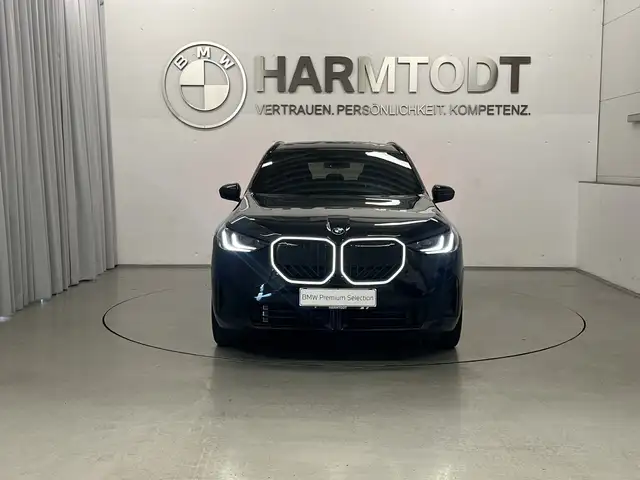 BMW X3 view 6