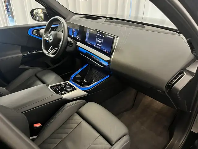 BMW X3 view 8