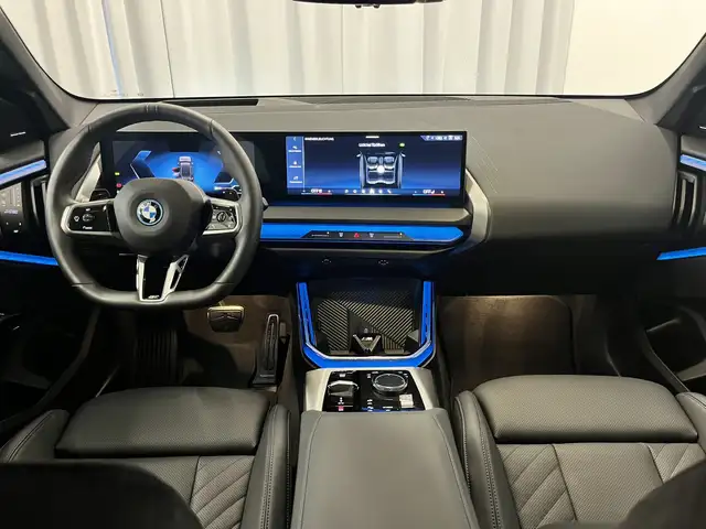 BMW X3 view 9