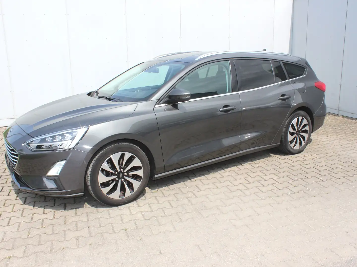 Ford Focus Cool & Connect 1,0 EcoBoost Start/Stopp Grijs - 2