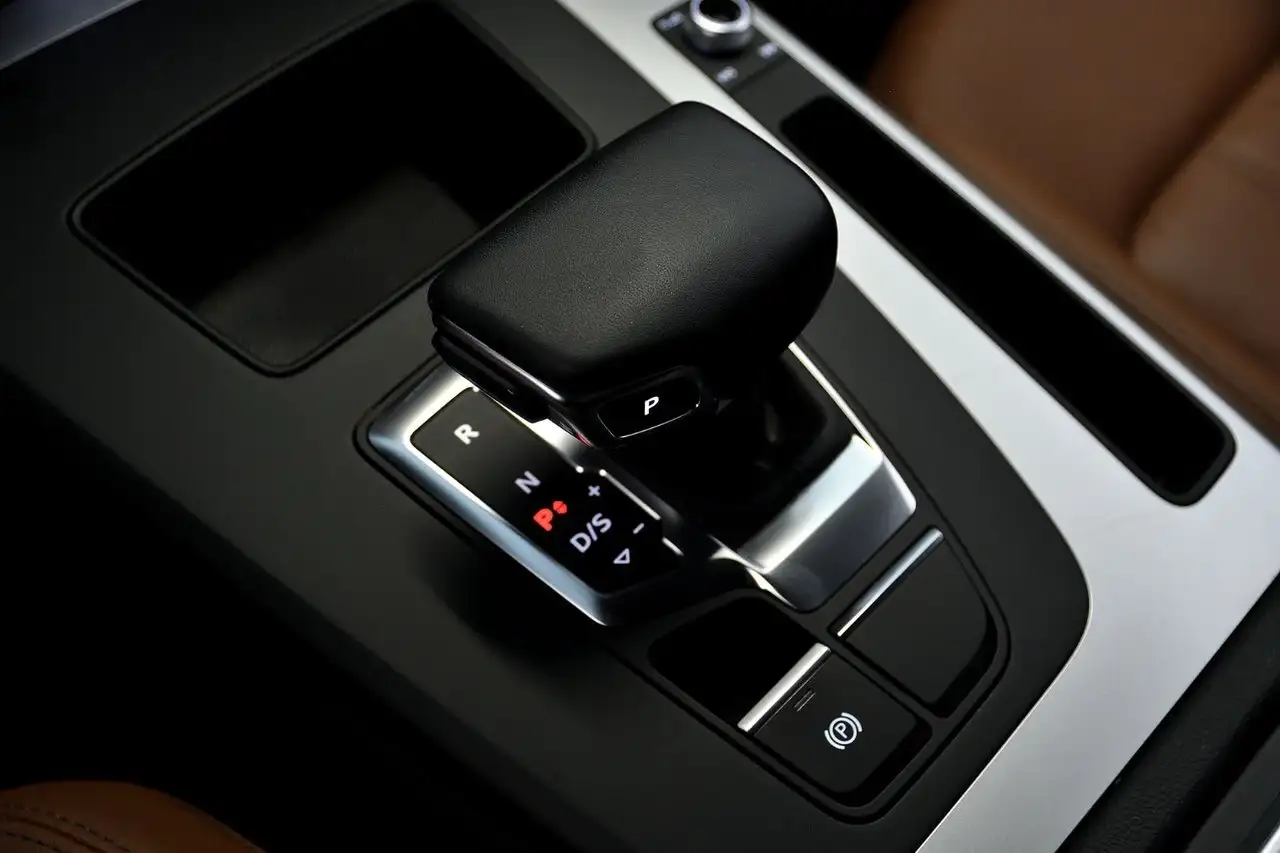 Audi Q5 снимка Audi Q5