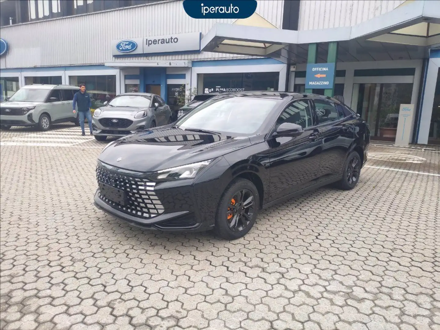 Dongfeng Shine 1.5 E2 dct Schwarz - 1