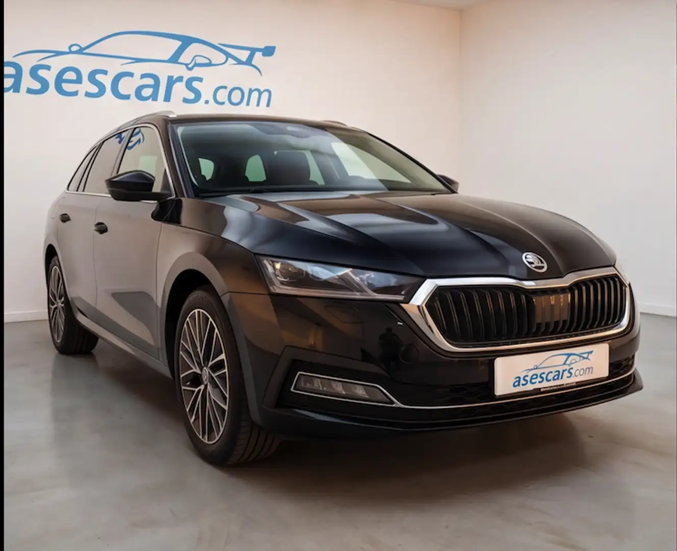 Skoda Octavia Combi 2.0TDI Ambition 85kW Negro - 2