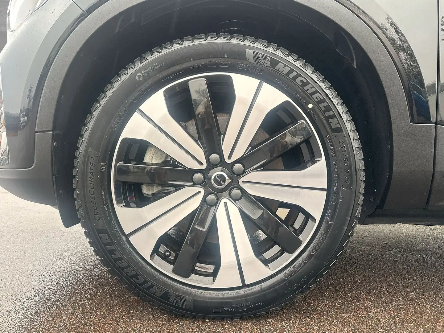 Volvo C40 Recharge Pure Electric Single Motor Core Schwarz - 2