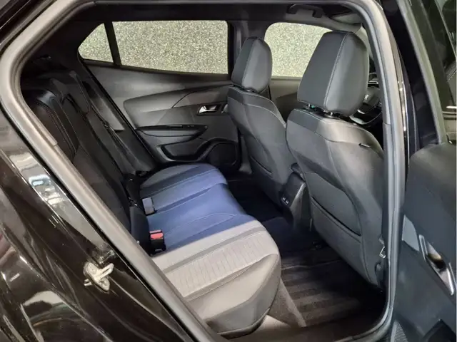 Peugeot 2008 view 5