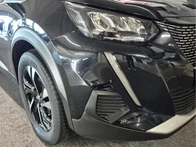 Peugeot 2008 view 12