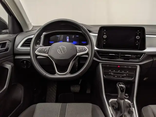 Volkswagen T-Roc view 7