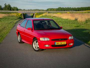Escort 2.0 RS 2000 | NL auto!! | 50.200 KM NAP | 150 PK
