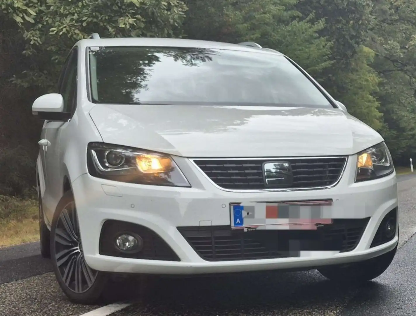 SEAT Alhambra Xcellence 2,0 TDI DSG Weiß - 2
