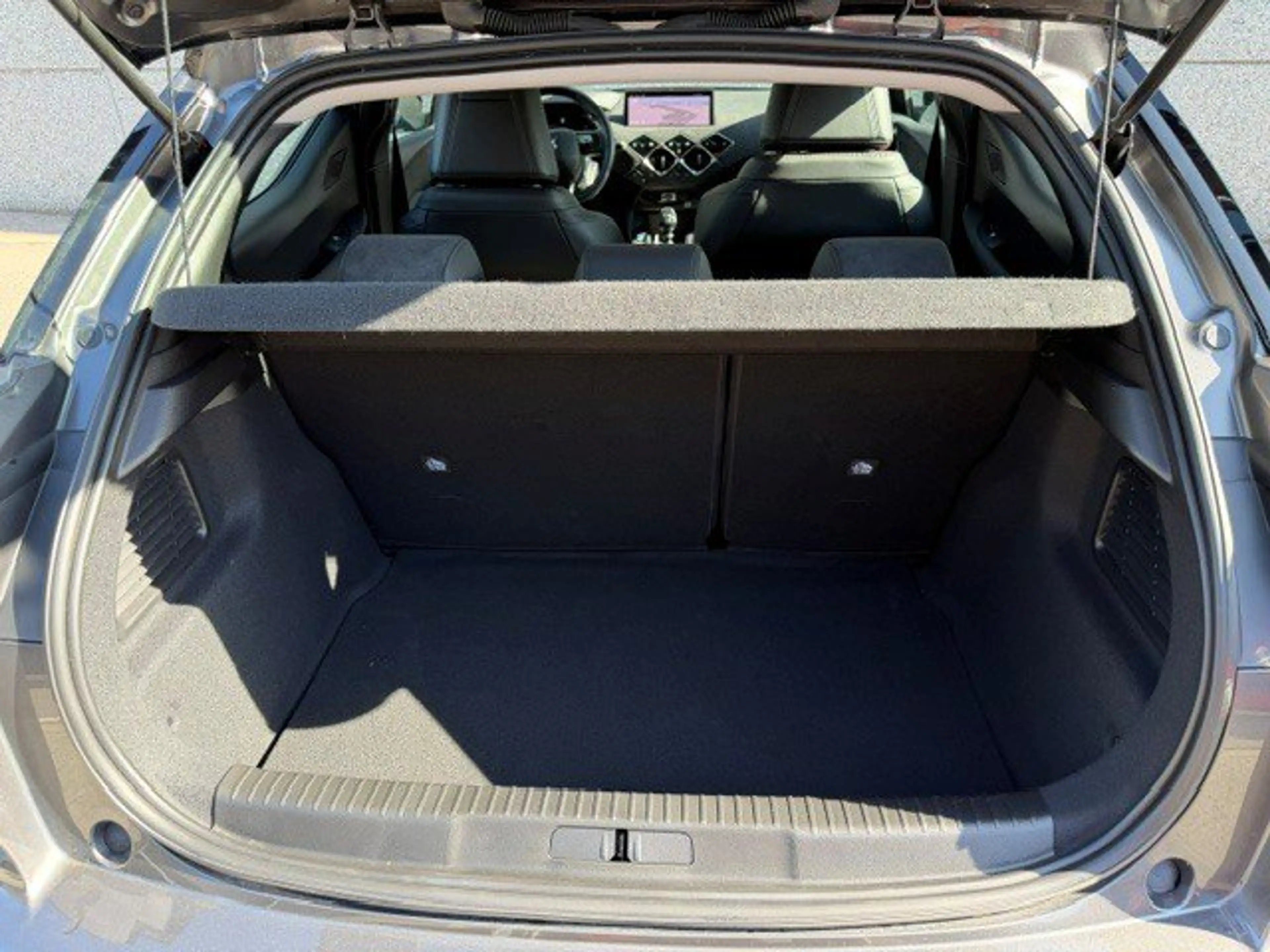 DS Automobiles DS 3 Crossback *GPS*CAMERA* 1.2 Benz Performance Line — photo 13