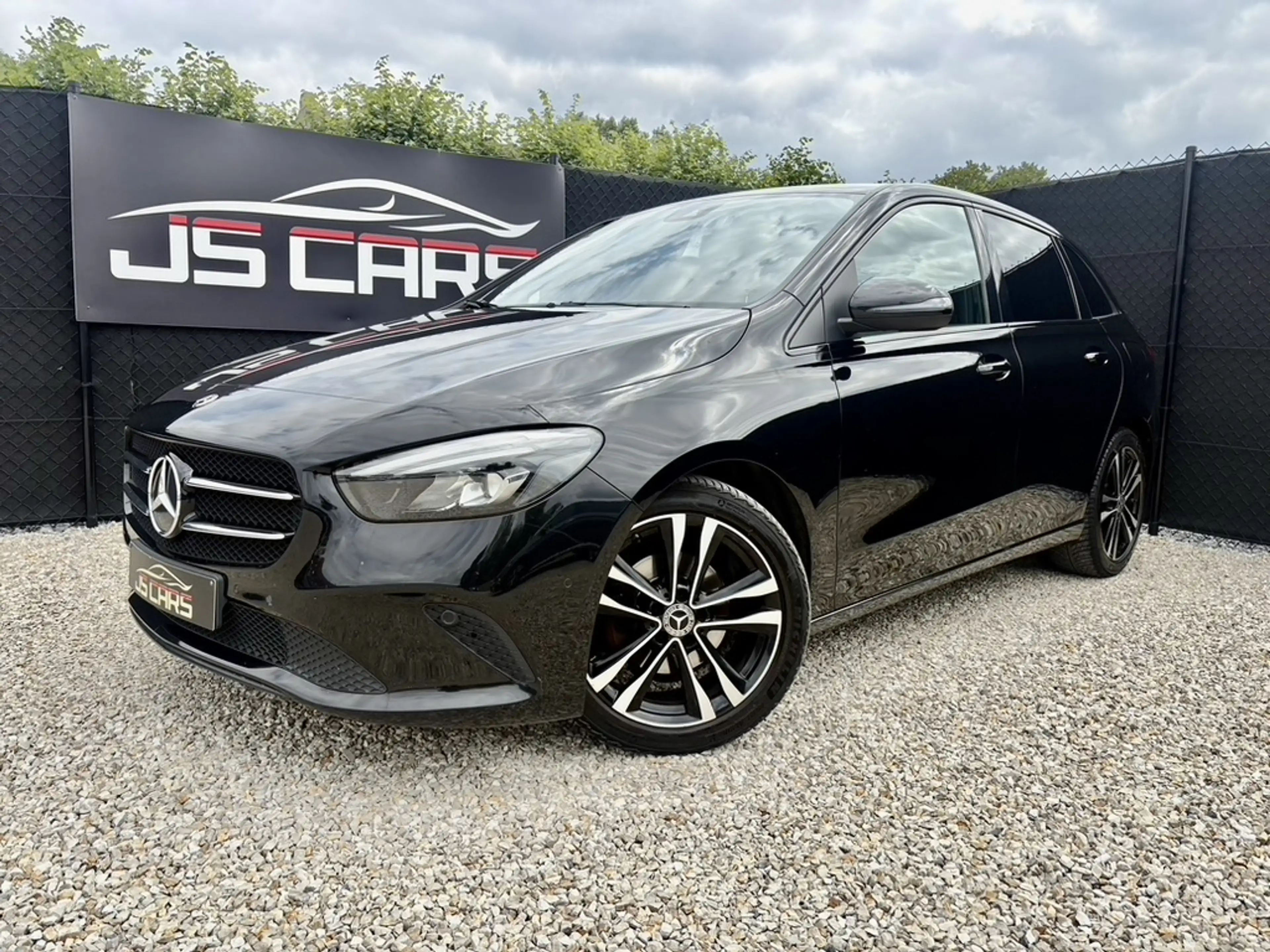 Mercedes-Benz B 180 d Business Solution*GPS*CAMERA*PDC*FRONT ASSIST*CAR-PLAY — photo 2