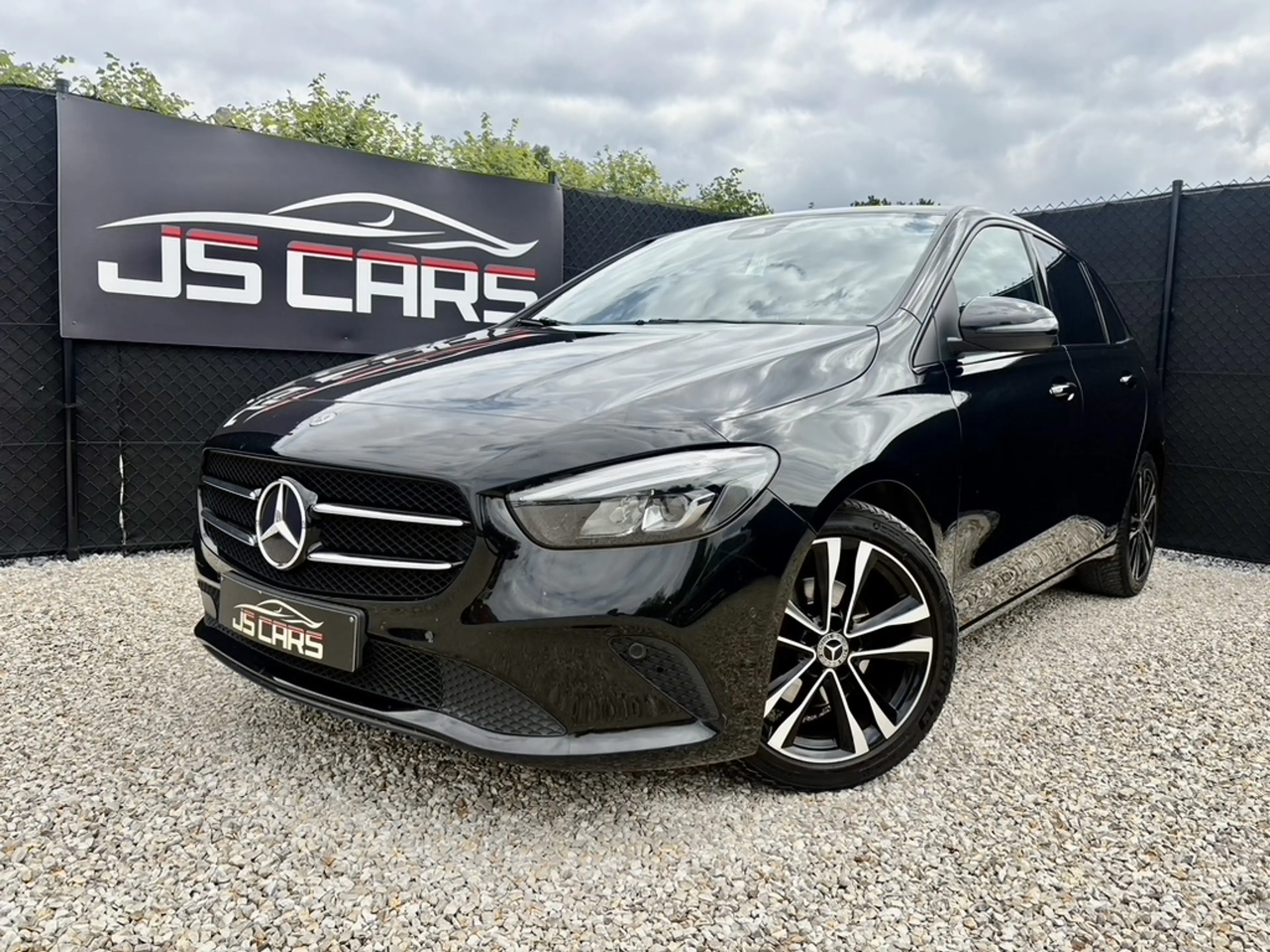 Mercedes-Benz B 180 d Business Solution*GPS*CAMERA*PDC*FRONT ASSIST*CAR-PLAY