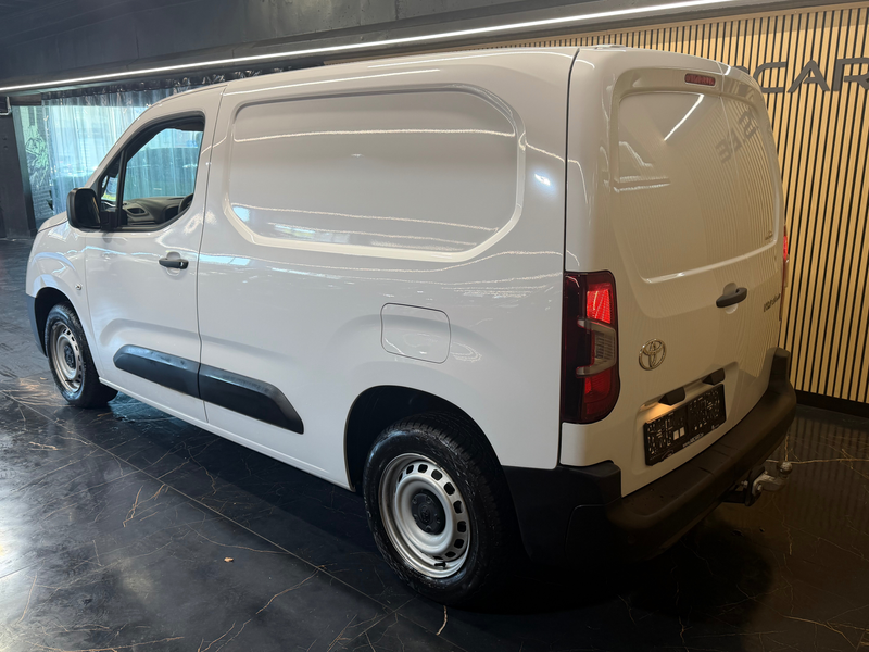 Peugeot Partner 1.2E ** 1 ER PROPRIO ** UTILITAIRE * GRANTIE 12 MOIS ** — photo 4