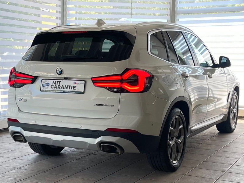 BMW X3 xD 20d PANO KAM AHK DA Sportsitze Unfallfrei — photo 3