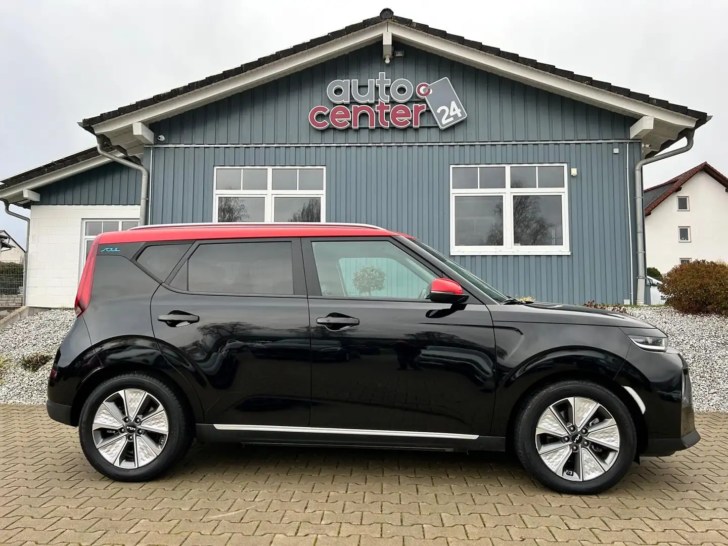 Kia Soul e-Soul°64 kWh°CCS°3 Phasen°Kamera°LED°1.Hand° Schwarz - 2