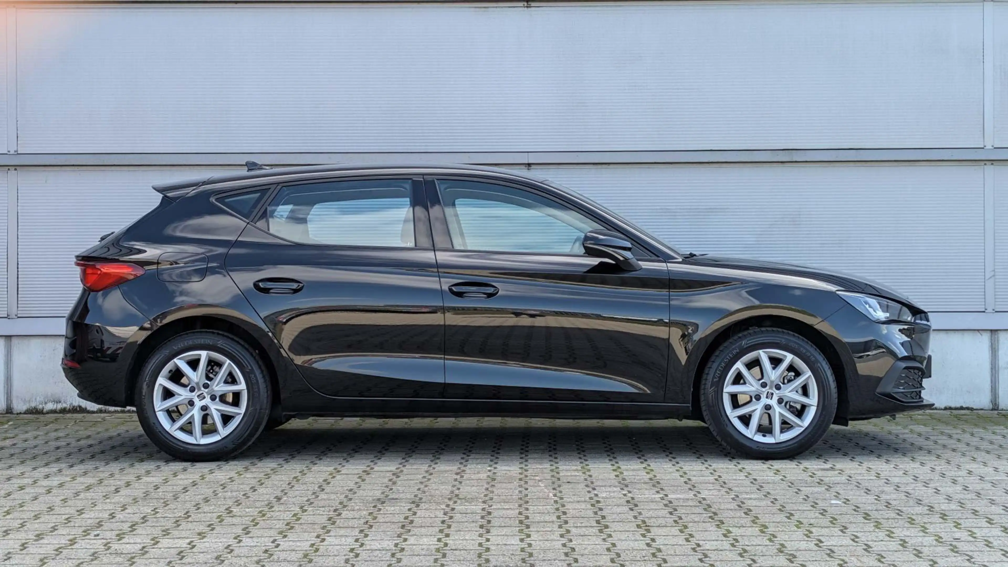 SEAT Leon 1.0 TSI 110pk Style | Apple Carplay/Android Auto | — photo 3