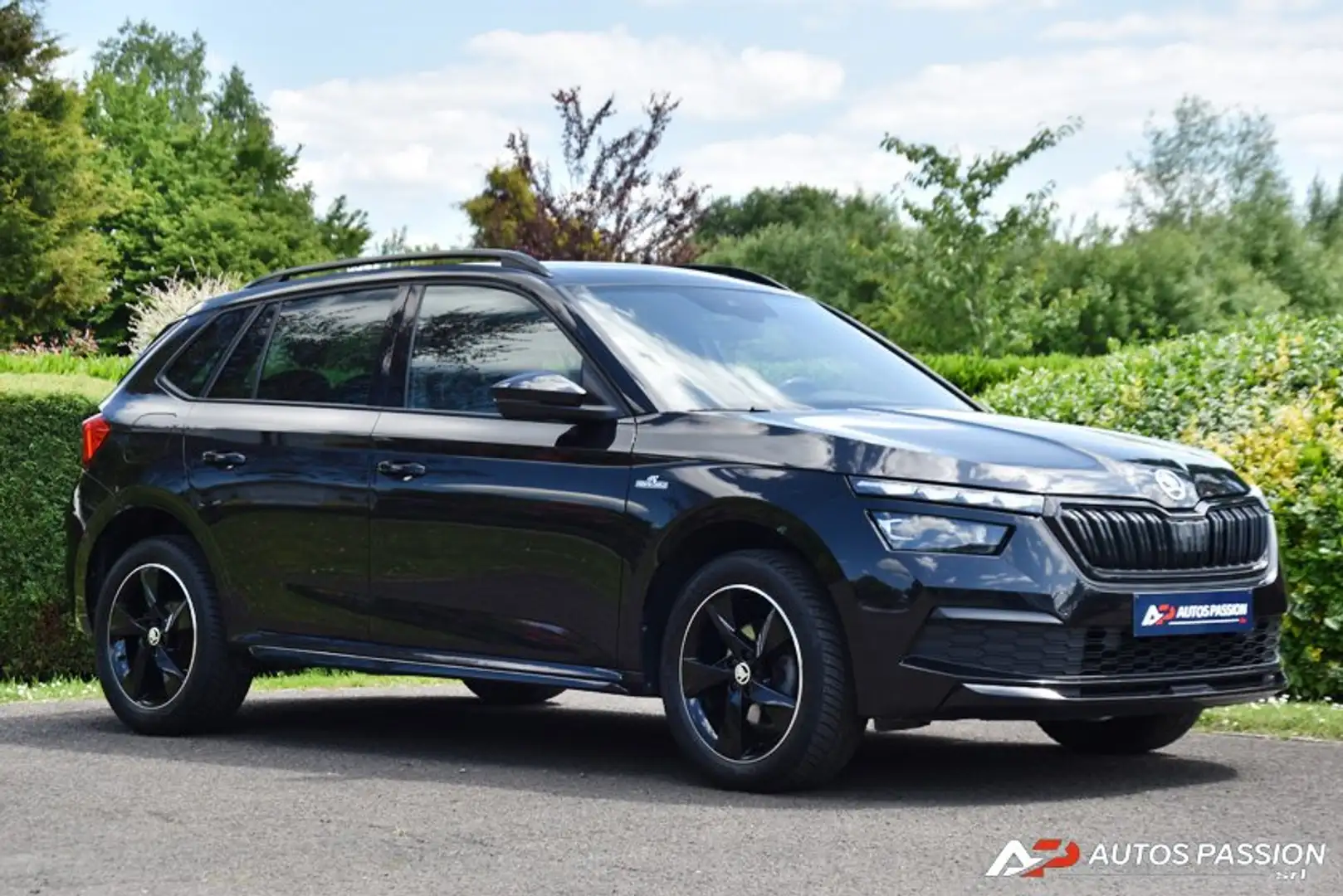 Skoda Kamiq 1.0 TSI Monte Carlo DSG | Full Black Fekete - 2