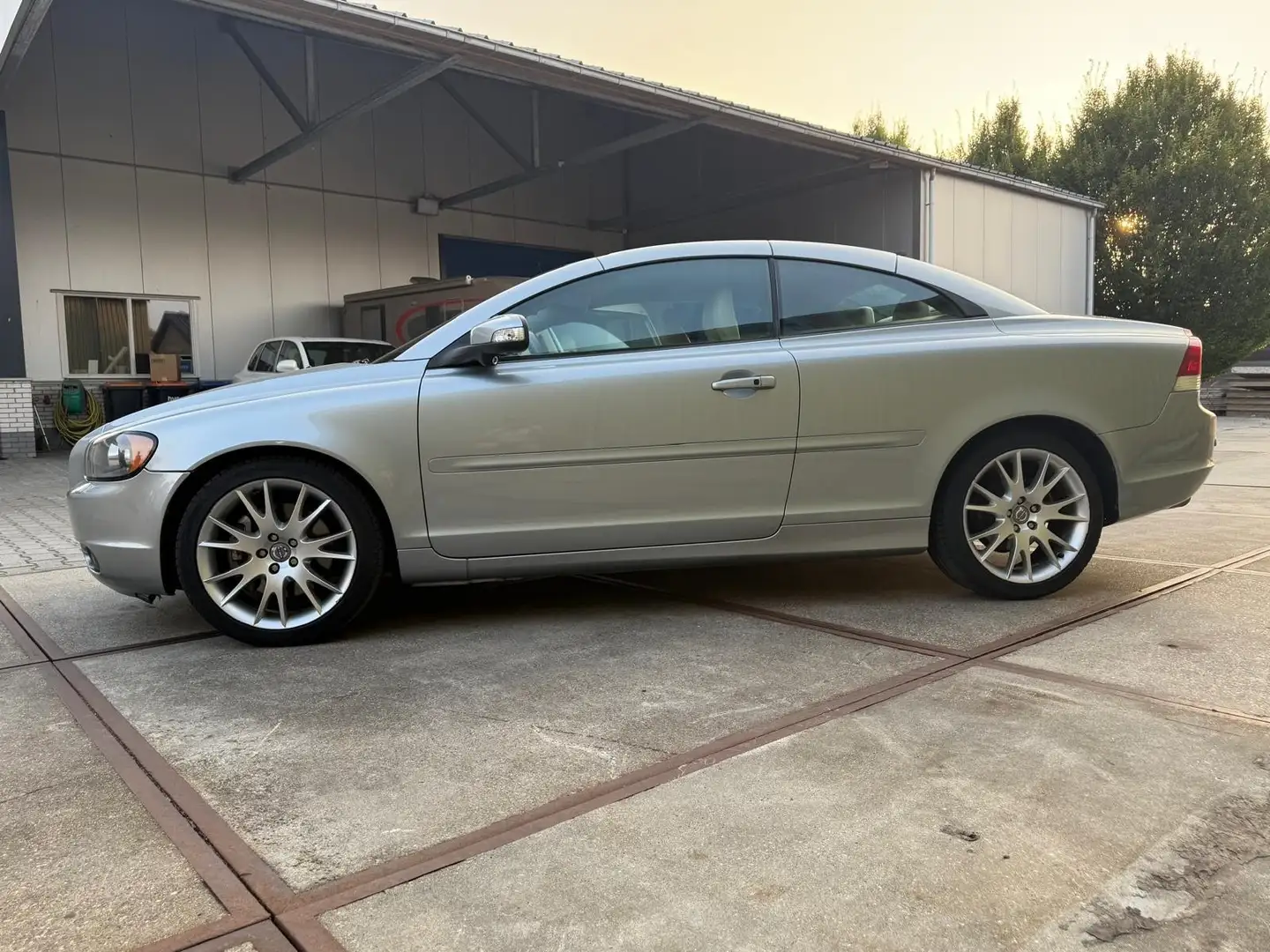 Volvo C70 2.5 T5 Summum Gri - 2