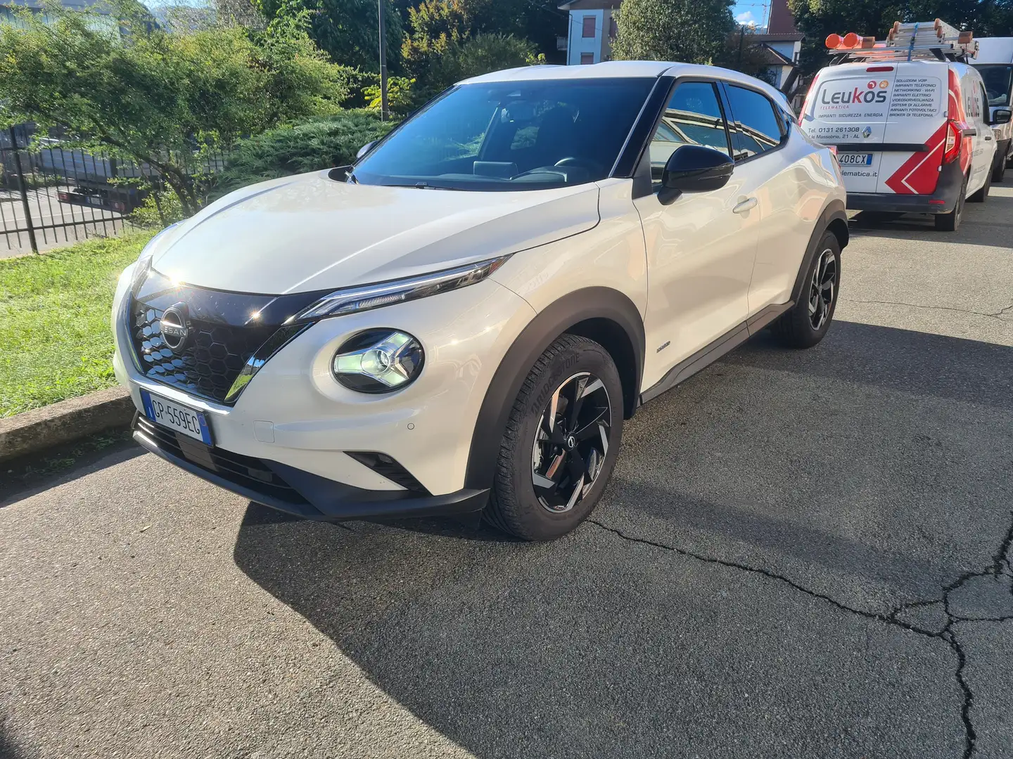 Nissan Juke Juke II 2020 1.6 hev N-Connecta autocarro N1 Bianco - 1