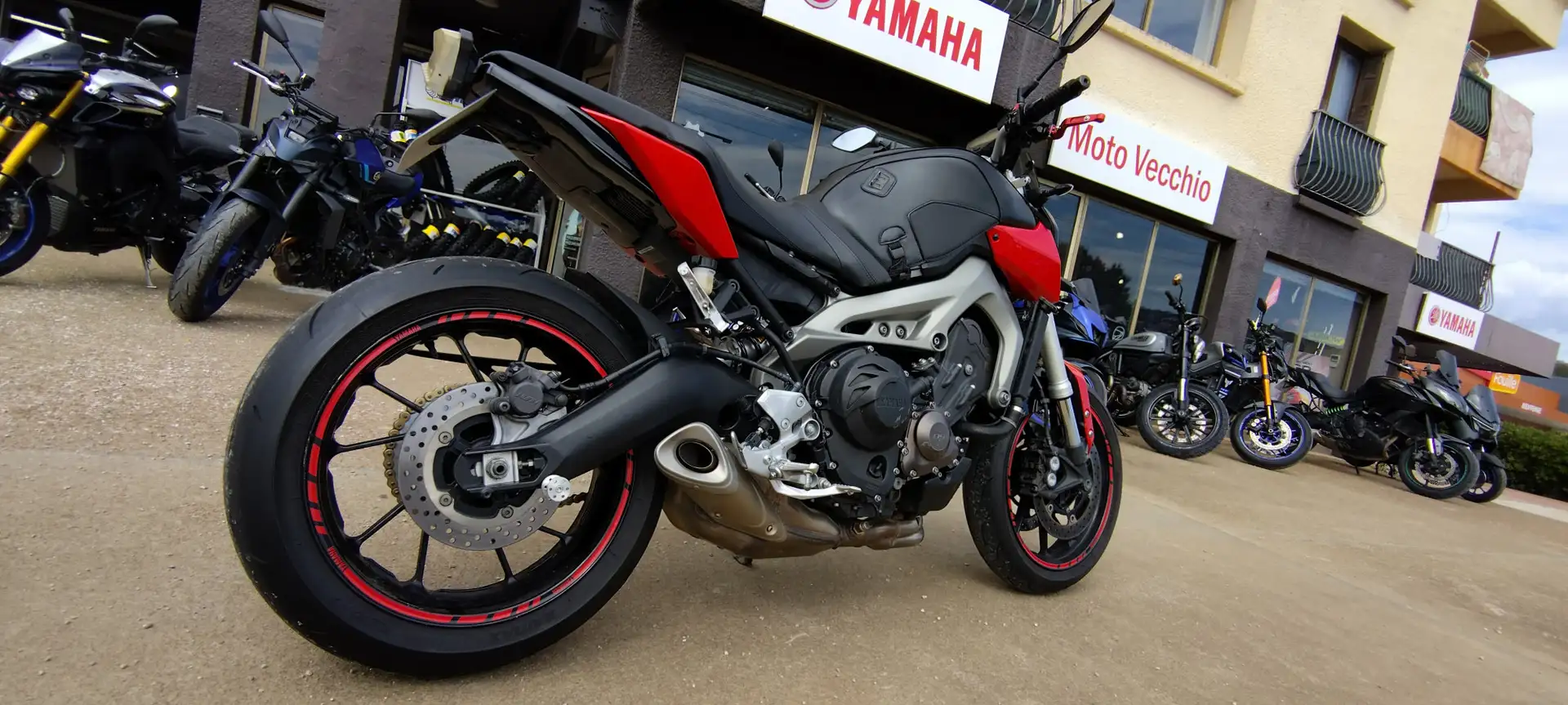 Yamaha MT-09 Negro - 1