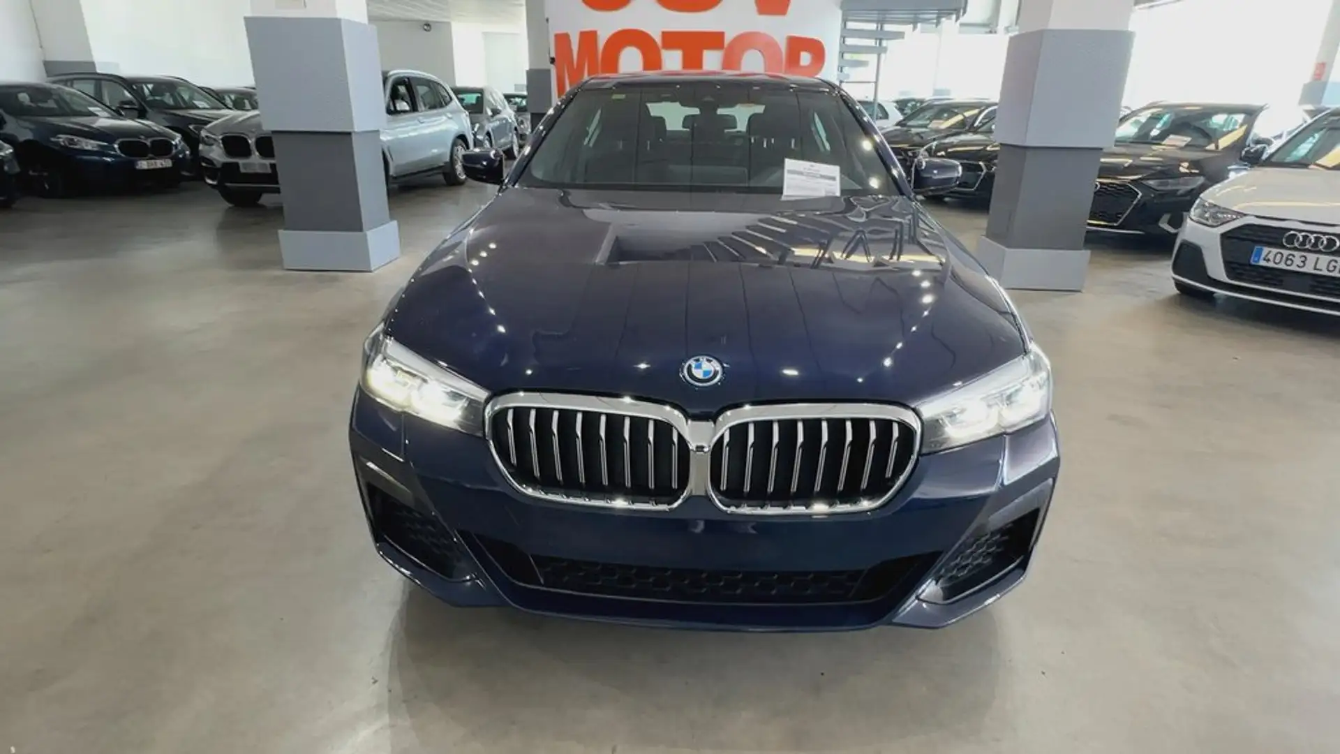 BMW 545 545e xDrive - 2