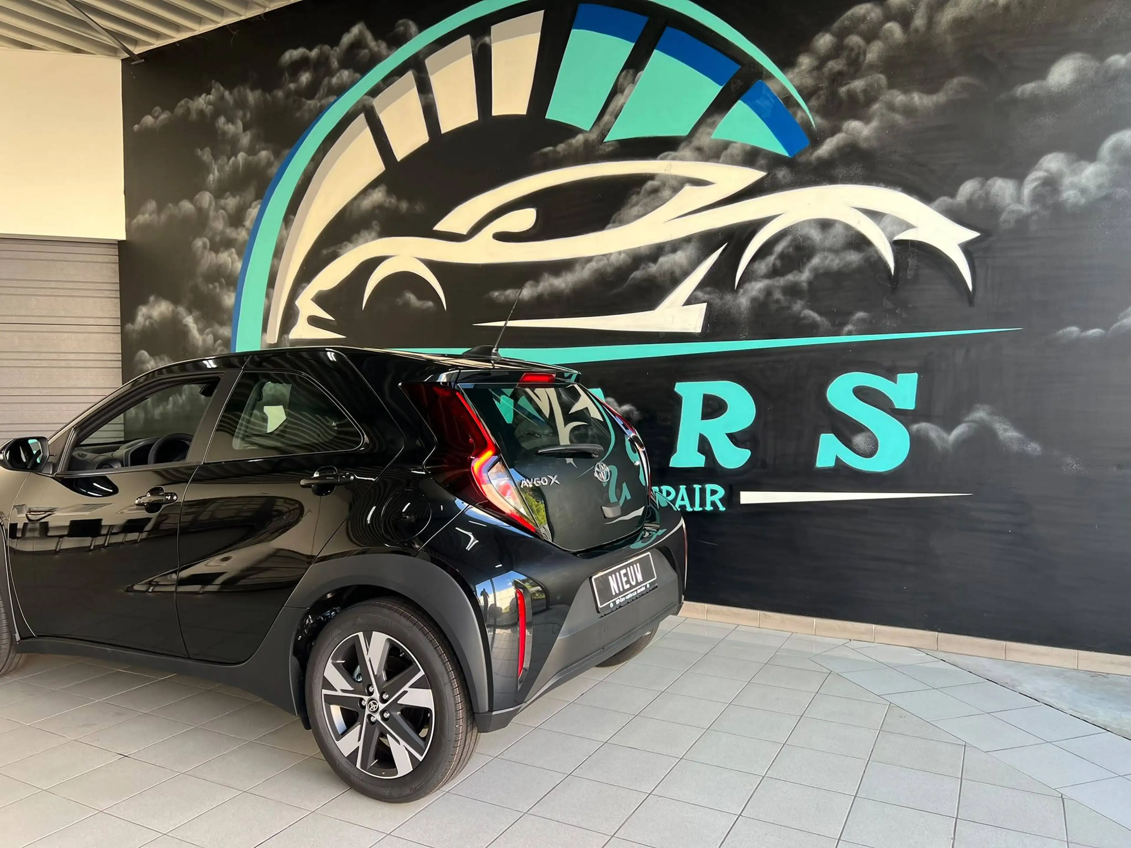 Toyota Aygo X Aygo X Hybrid 1.5i VVT-i Envy E-CVT (85 kW) Envy — photo 11
