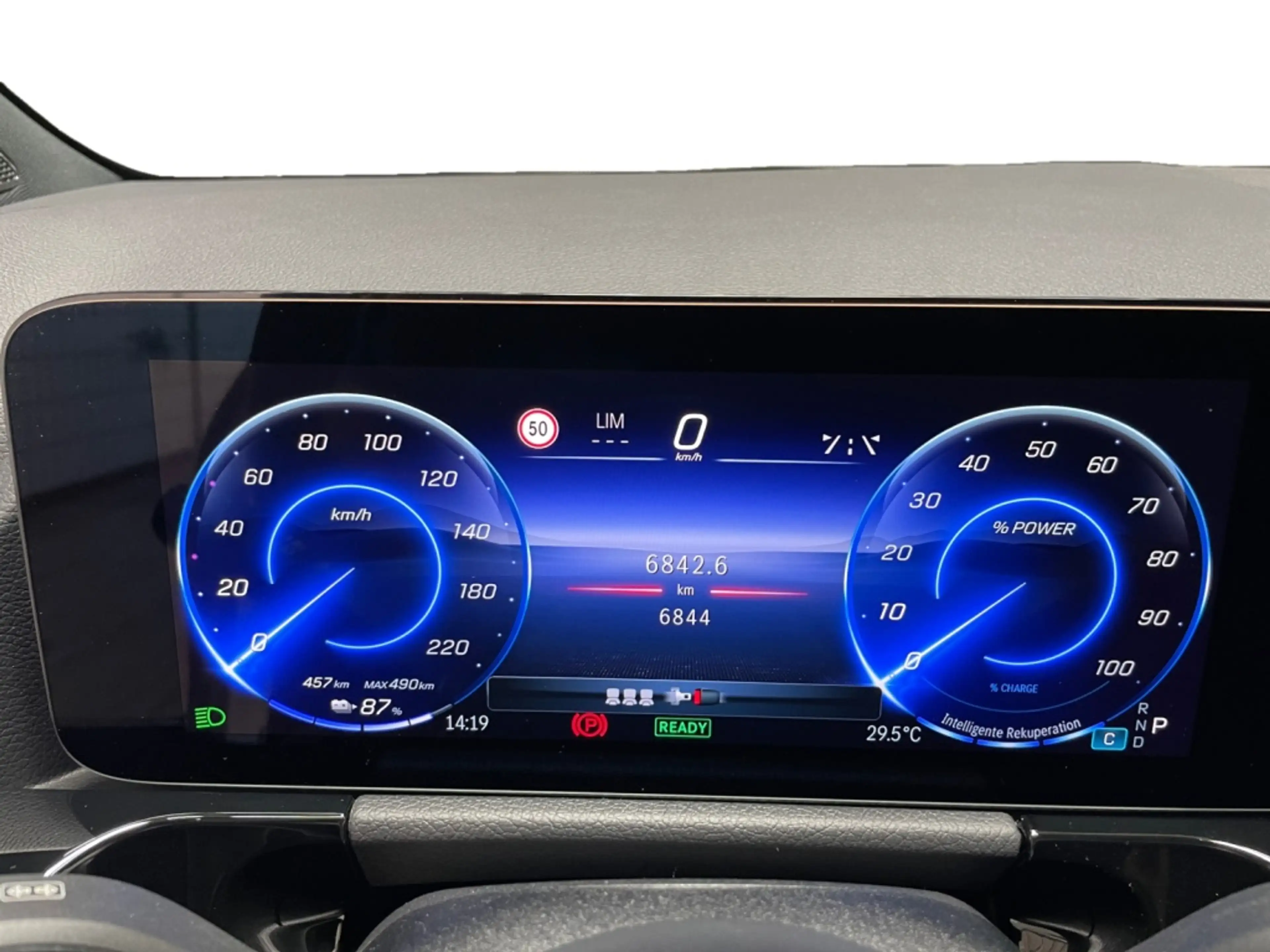 Mercedes-Benz EQA 250 + Progressive  MBUX+Progressive+AHK+Wide — photo 13