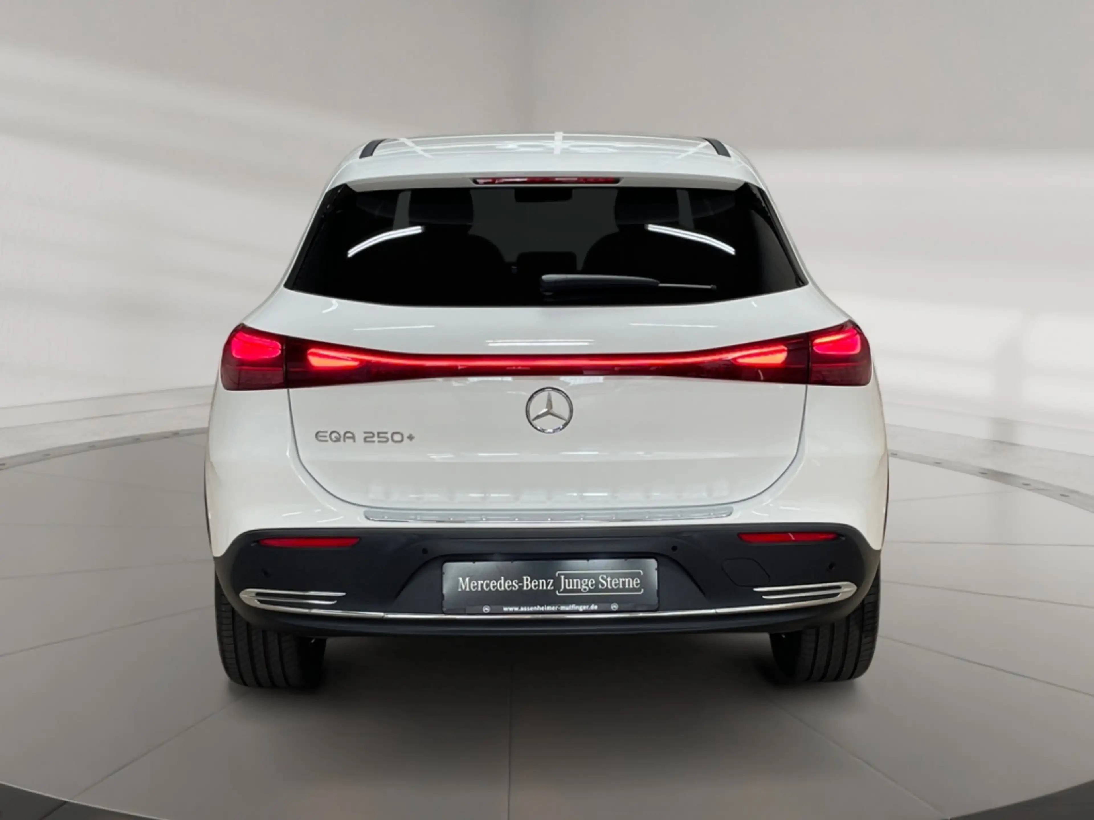 Mercedes-Benz EQA 250 + Progressive  MBUX+Progressive+AHK+Wide — photo 5