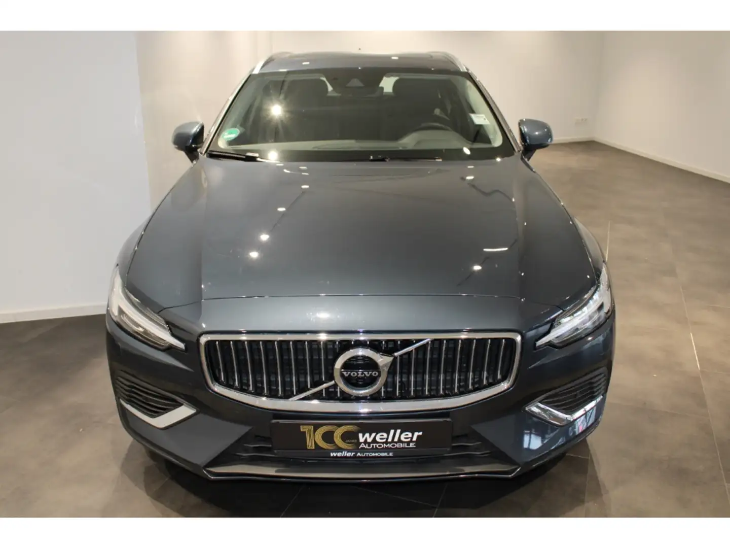 Volvo V60 T6 Recharge Inscription AWD AHK Standheizung Panor Blau - 2